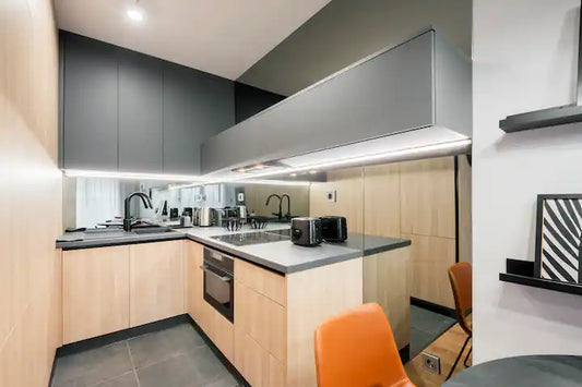 Elektro- und Beleuchtungssysteme